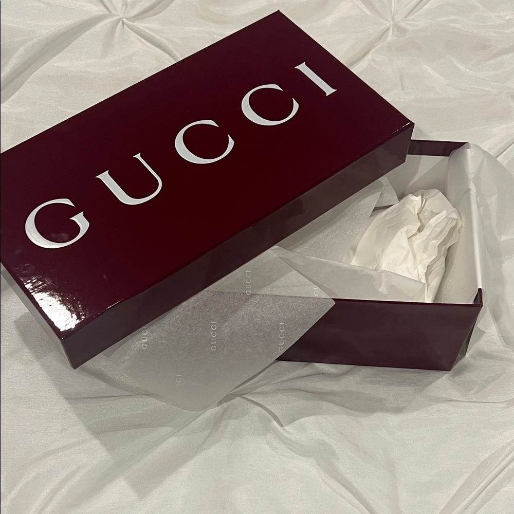 Gucci Deep Red Shoe Box - Picture 2 of 7